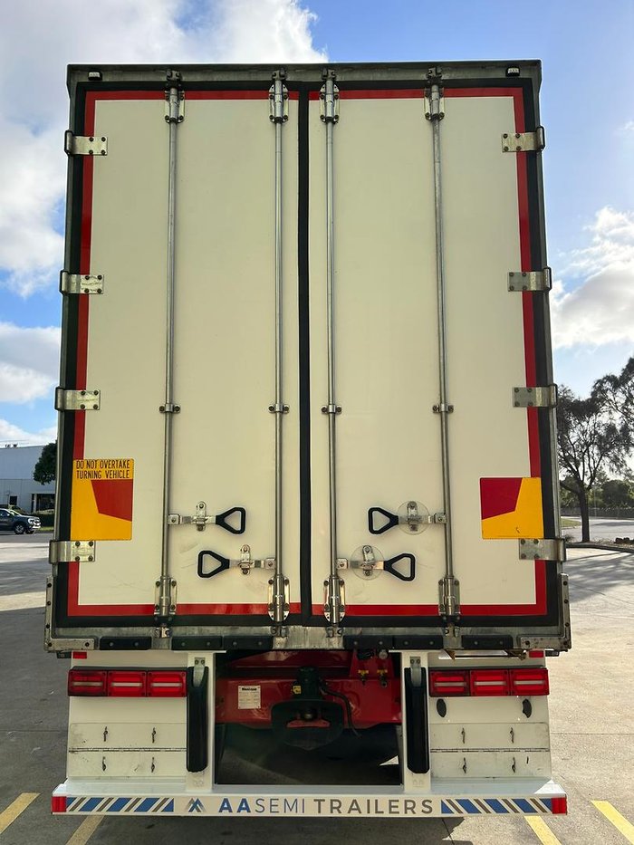 2021 Maxitrans St3 22 Pallet -30 Reefer Double Stacker, Rear Evap, Rt