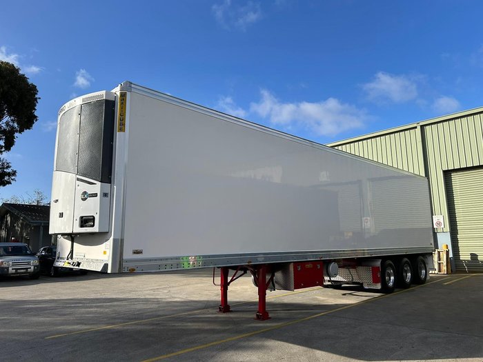 2021 Maxitrans St3 22 Pallet -30 Reefer Double Stacker, Rear Evap, Rt