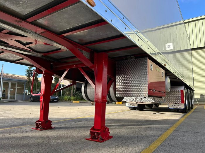 2021 Maxitrans St3 22 Pallet -30 Reefer Double Stacker, Rear Evap, Rt