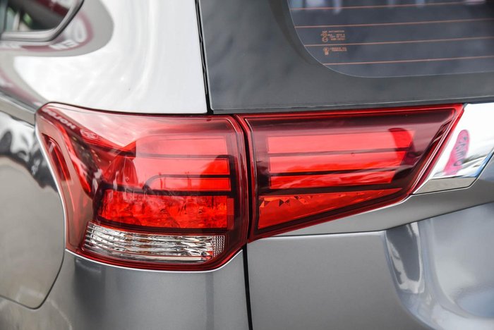 2020 Mitsubishi Outlander ES
