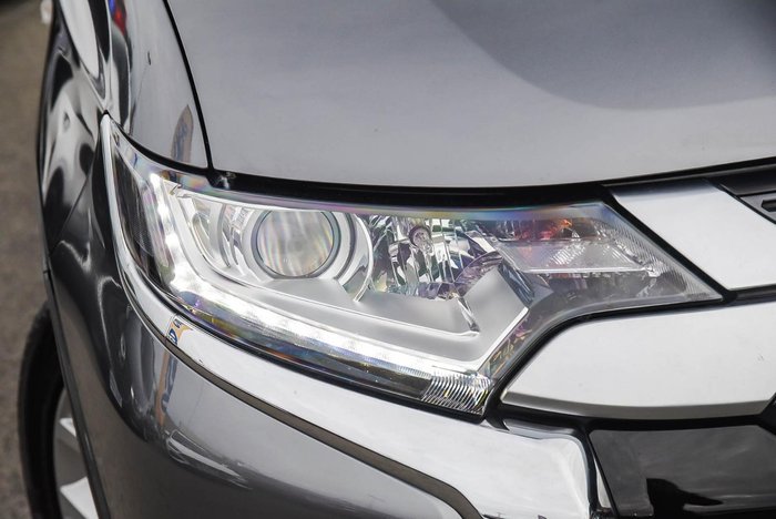 2020 Mitsubishi Outlander ES