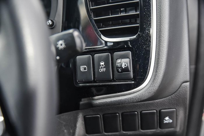 2020 Mitsubishi Outlander ES