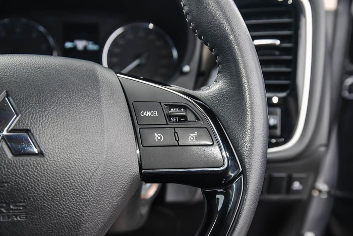 2020 Mitsubishi Outlander ES