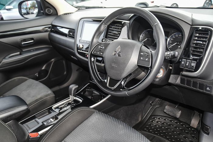 2020 Mitsubishi Outlander ES