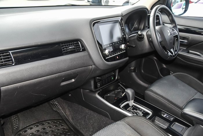 2020 Mitsubishi Outlander ES
