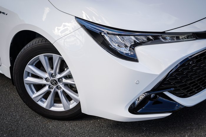 2025 Toyota COROLLA SX