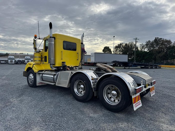 2007 Kenworth T404sar Day Cab DAY CAB Yellow