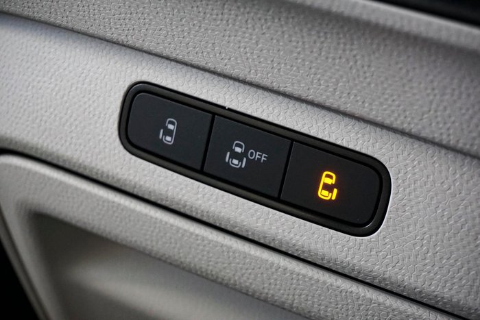 2025 Volkswagen ID. Buzz Pro BEV560