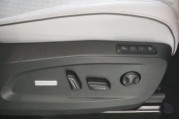 2025 Volkswagen ID. Buzz Pro BEV560