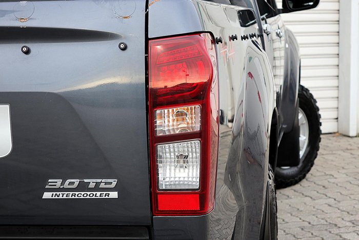 2018 Isuzu D-MAX LS-M