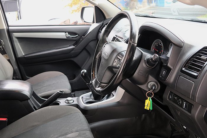 2018 Isuzu D-MAX LS-M