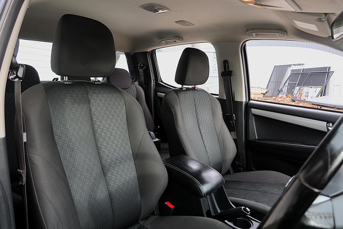 2018 Isuzu D-MAX LS-M