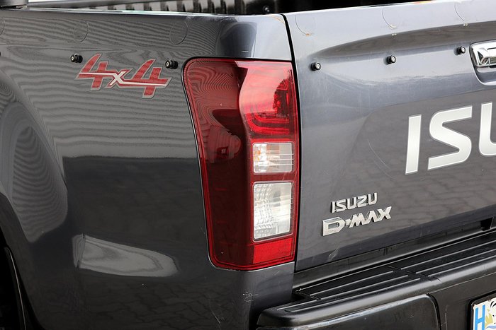2018 Isuzu D-MAX LS-M