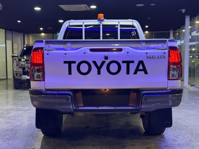 2020 Toyota Hilux SR