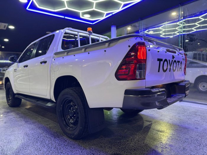 2020 Toyota Hilux SR