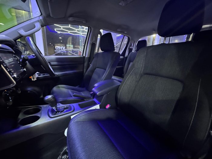 2020 Toyota Hilux SR
