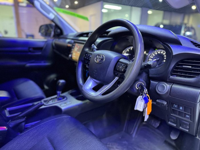 2020 Toyota Hilux SR