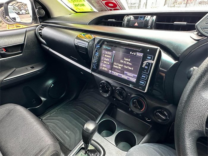 2019 Toyota Hilux Rugged GUN126R 4X4 Dual Range Glacier White