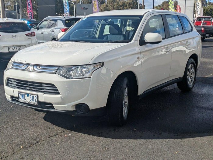 2013 Mitsubishi Outlander ES