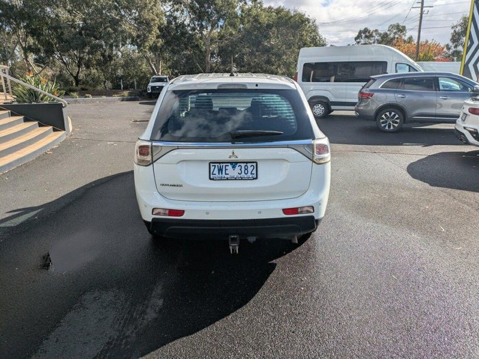 2013 Mitsubishi Outlander ES