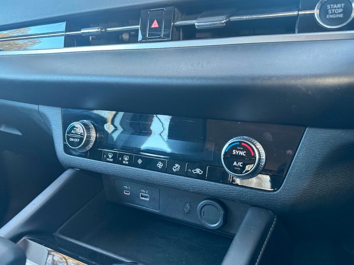 2023 Mitsubishi Outlander ES
