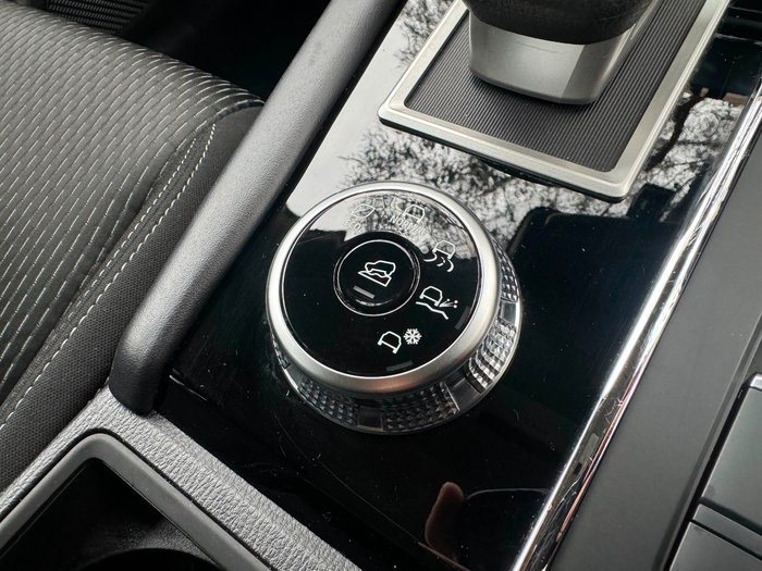 2023 Mitsubishi Outlander ES