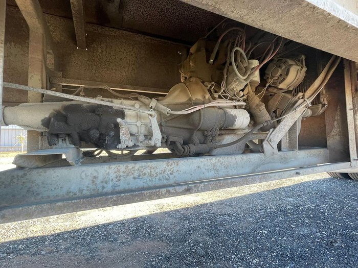 Unknown Tri Axle Flat Bed Trailer