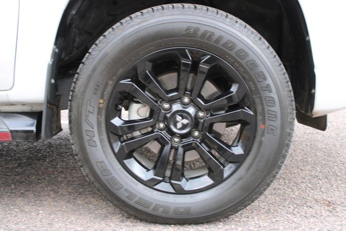 2023 Mitsubishi Triton GLS