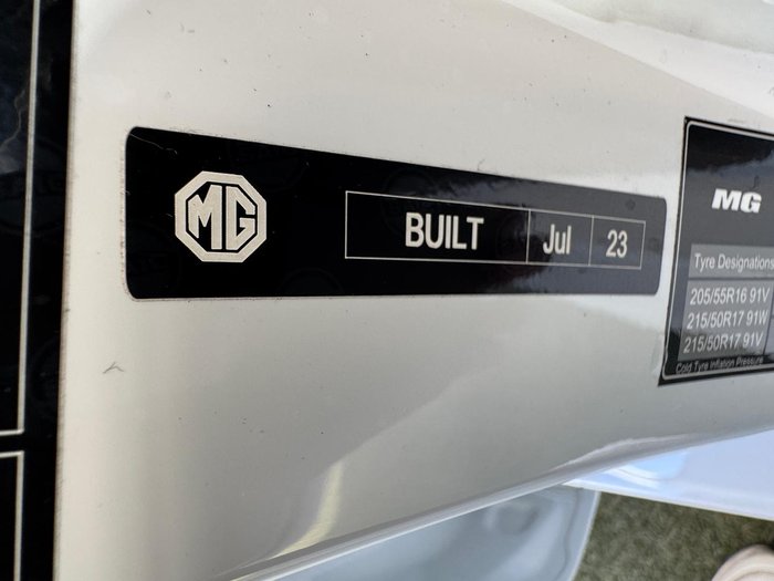 2023 MG MG5 Essence