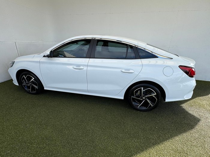 2023 MG MG5 Essence
