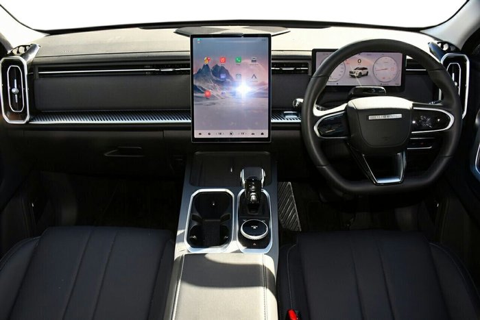 2025 Jaecoo J7 Track