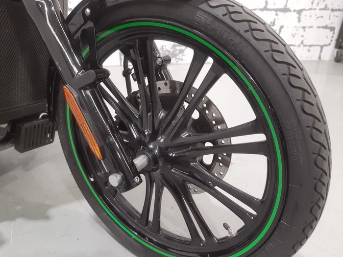 2015 Kawasaki Vulcan 900 Custom (VN900C) Vulcan Black