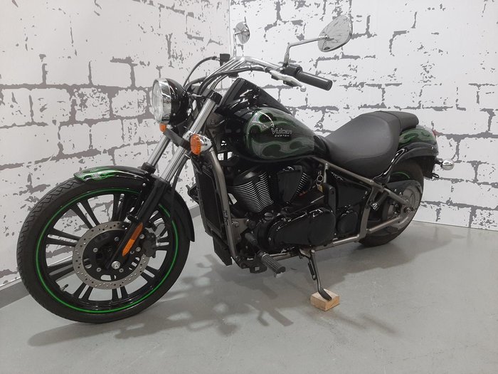 2015 Kawasaki Vulcan 900 Custom (VN900C) Vulcan Black