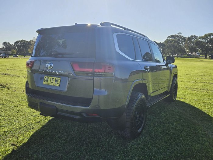 2022 Toyota Landcruiser VX FJA300R 4X4 Dual Range Graphite