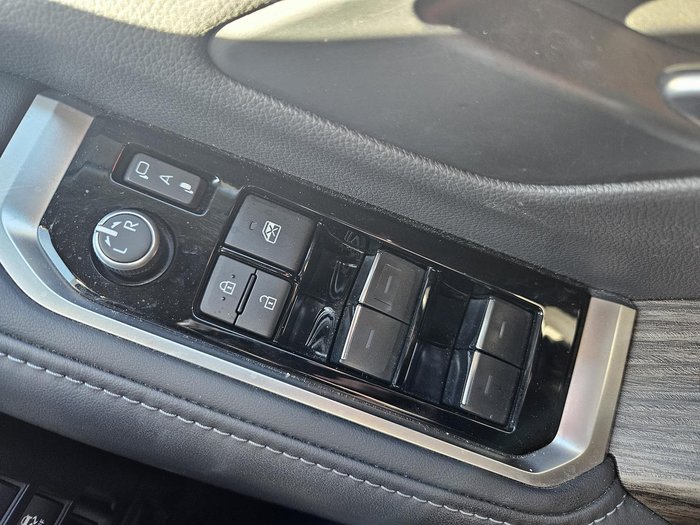 2022 Toyota Landcruiser VX