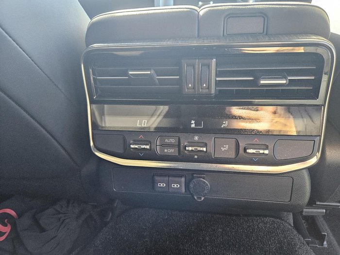 2022 Toyota Landcruiser VX