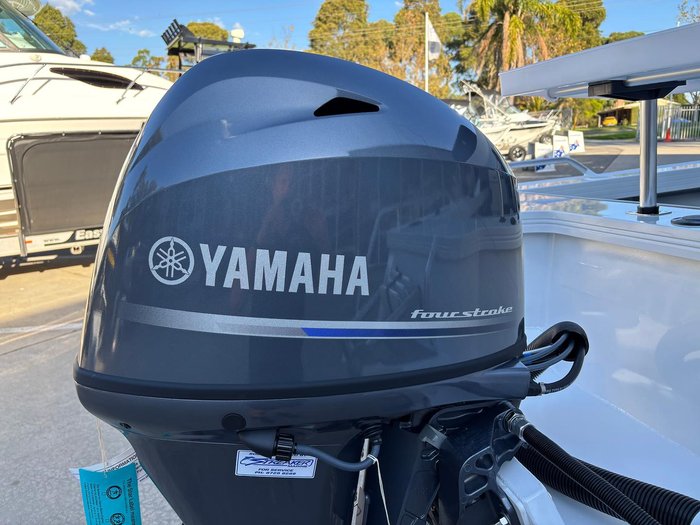 2025 QUINTREX 430 Fishabout