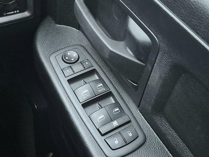 2022 RAM 1500 Express DS MY22 4X4 Dual Range Flame Red