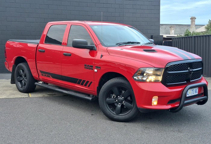 2022 RAM 1500 Express DS MY22 4X4 Dual Range Flame Red