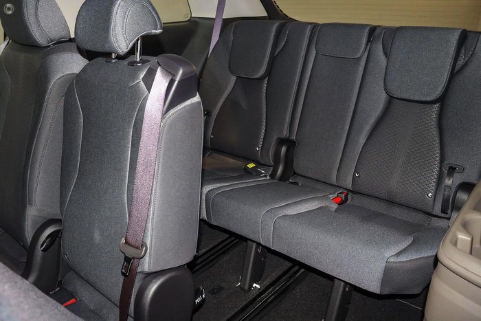 2025 Kia Carnival S HEV