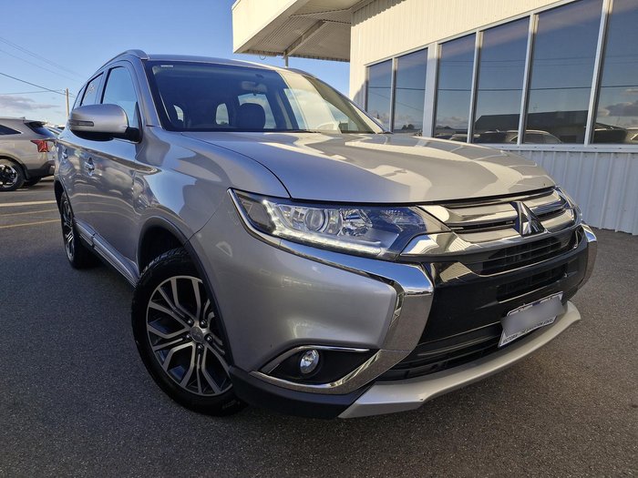 2017 Mitsubishi Outlander ES