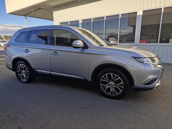 2017 Mitsubishi Outlander ES