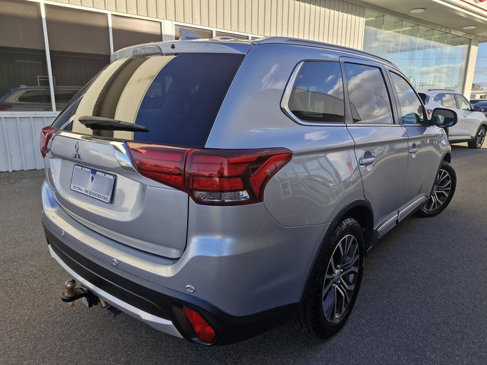 2017 Mitsubishi Outlander ES