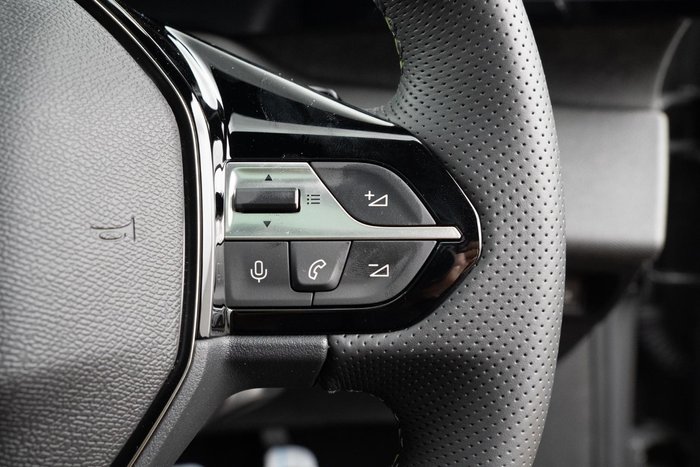 2025 Peugeot 408 GT Premium Hybrid