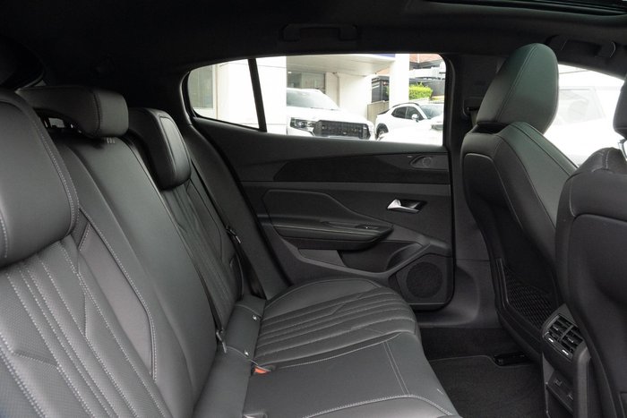 2025 Peugeot 408 GT Premium Hybrid