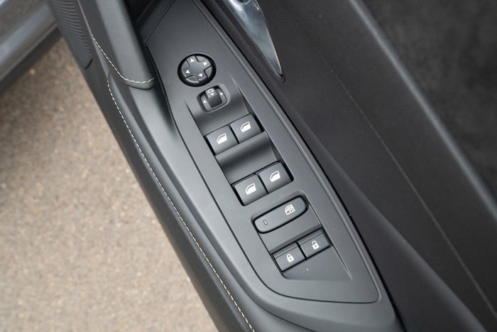 2025 Peugeot 408 GT Premium Hybrid