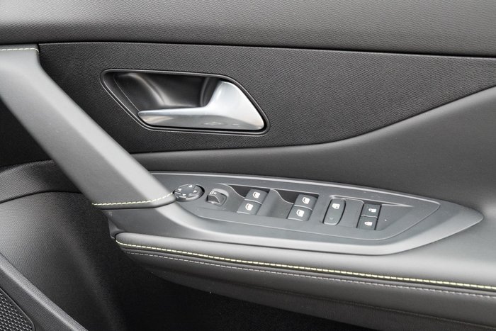 2025 Peugeot 408 GT Premium Hybrid