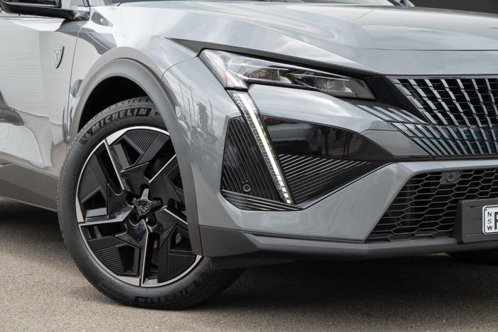 2025 Peugeot 408 GT Premium Hybrid