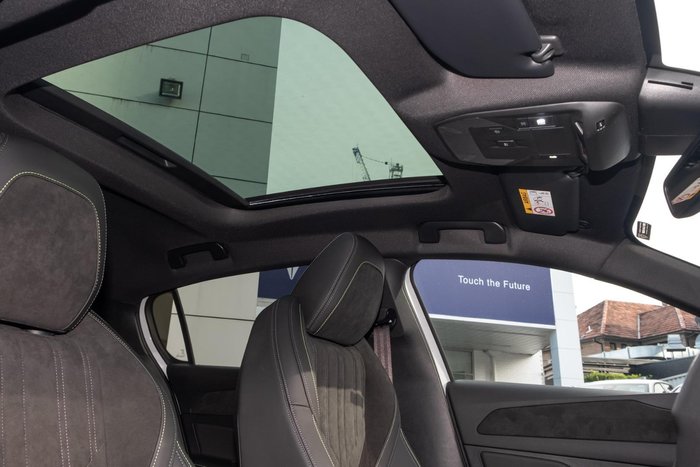 2025 Peugeot 308 GT Hybrid P51 MY25 Okenite White