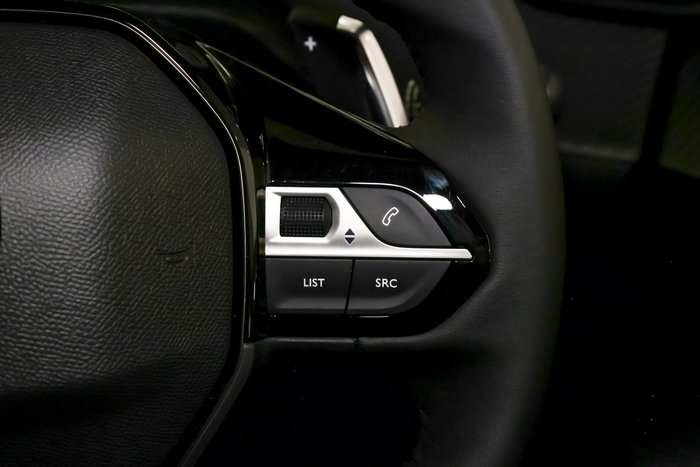 2025 Peugeot 2008 Allure Hybrid